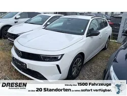 Weiss Gebraucht 2024 Opel Astra Business Edition Kombi | 20.950 € (Fairer Preis)
