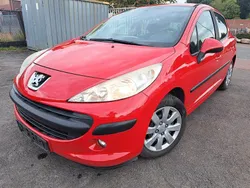 Rot Gebraucht 2009 Peugeot 207 Tendance Limousine | 1.650 € (Fairer Preis)