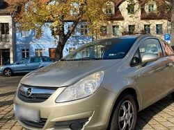 Gold Gebraucht 2009 Opel Corsa Selection Limousine | 1.350 € (Guter Preis)