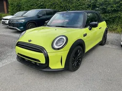 Zesty yellow Gebraucht 2024 Mini Cooper Classic Kleinwagen | 31.995 € (Teuer)