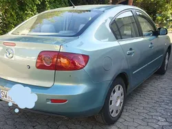 Grün Gebraucht 2003 Mazda 3 Limousine | 1.350 € (Fairer Preis)