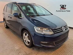 Blau Gebraucht 2014 VW Sharan Cup Van / Kleinbus | 17.890 € (Etwas zu teuer)