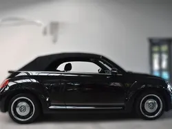 Schwarz metallic Gebraucht 2015 VW Beetle Design Cabrio | 15.120 € (Fairer Preis)