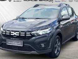 Grau Gebraucht 2023 Dacia Sandero Expression Kleinwagen | 16.997 € (Fairer Preis)