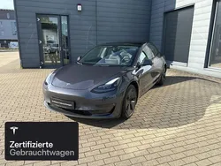 Silber Gebraucht 2022 Tesla Model 3 Long Range AWD Limousine | 30.600 € (Fairer Preis)