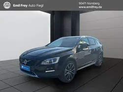 Onyx black Gebraucht 2017 Volvo V60 CC Pro Kombi | 22.960 € (Fairer Preis)