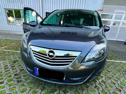 Grau Gebraucht 2011 Opel Meriva Design Edition Van / Kleinbus | 3.600 € (Fairer Preis)