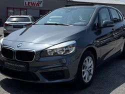 Grau Gebraucht 2016 BMW 218 Active Tourer Van / Kleinbus | 14.990 € (Fairer Preis)