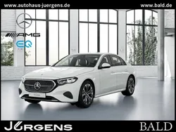 Weiss polarweiß Gebraucht 2024 Mercedes E220 Avantgarde Limousine | 51.380 € (Guter Preis)