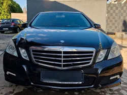 Schwarz Gebraucht 2009 Mercedes E350 Limousine | 10.750 €