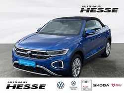 Blau Gebraucht 2024 VW T-Roc Cabriolet Style Cabrio | 35.930 € (Fairer Preis)