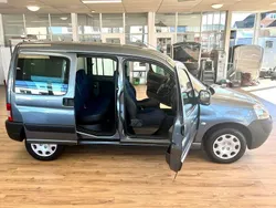 Blau Gebraucht 2007 Peugeot Partner Van / Kleinbus | 2.200 € (Fairer Preis)