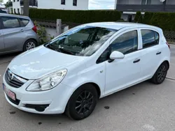 Casabl/arctic/eisweiss/kaolin Gebraucht 2010 Opel Corsa Selection Limousine | 2.990 € (Fairer Preis)