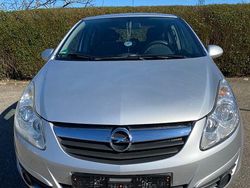 Silber Gebraucht 2008 Opel Corsa Cosmo Limousine | 4.200 € (Etwas zu teuer)