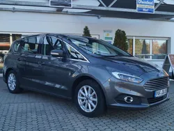 Grau Gebraucht 2017 Ford S-MAX Titanium Van / Kleinbus | 10.770 € (Guter Preis)