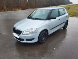 Silber Gebraucht 2014 Skoda Fabia Active Kleinwagen | 5.400 € (Fairer Preis)