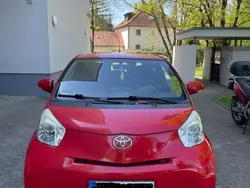 Rot Gebraucht 2009 Toyota iQ Kleinwagen | 2.700 € (Guter Preis)