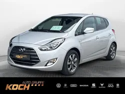 Silber Gebraucht 2017 Hyundai ix20 YES! Van / Kleinbus | 12.690 € (Fairer Preis)