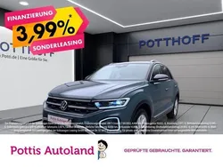 Blau Gebraucht 2024 VW T-Roc Style SUV | 29.997 € (Fairer Preis)