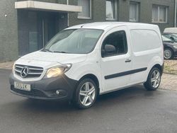 Weiß Gebraucht 2018 Mercedes Citan 109 Van / Kleinbus | 9.980 € (Fairer Preis)