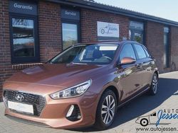 Braun Gebraucht 2017 Hyundai i30 Limousine | 10.985 € (Fairer Preis)