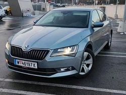 Grau Gebraucht 2016 Skoda Superb Limousine | 13.700 € (Teuer)