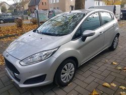 Silber Gebraucht 2016 Ford Fiesta Limousine | 5.650 €