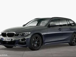 Grau Gebraucht 2022 BMW 330e M Sport Kombi | 36.990 € (Guter Preis)