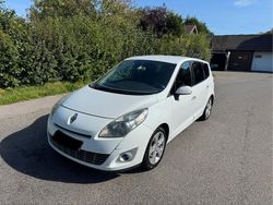 Weiß Gebraucht 2010 Renault Scénic Van / Kleinbus | 2.490 € (Fairer Preis)