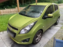 Grün Gebraucht 2013 Chevrolet Spark Kleinwagen | 2.990 € (Fairer Preis)