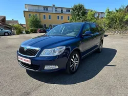 Blau Gebraucht 2012 Skoda Octavia Family Kombi | 7.900 € (Fairer Preis)