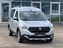 Highland grey Gebraucht 2020 Dacia Dokker Stepway Van | 11.499 € (Guter Preis)