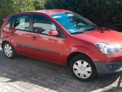 Rot Gebraucht 2006 Ford Fiesta Kleinwagen | 2.800 € (Fairer Preis)