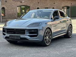 Arktikgrau Gebraucht 2024 Porsche Cayenne S SUV | 122.790 €