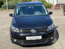 Blau Gebraucht 2014 VW Touran Comfortline Van / Kleinbus | 10.300 € (Guter Preis)