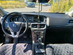 Schwarz Gebraucht 2016 Volvo V40 Kombi | 10.000 € (Superpreis)