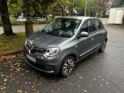 Grau Gebraucht 2021 Renault Twingo Kleinwagen | 11.000 € (Teuer)