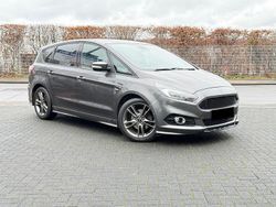 Grau Gebraucht 2018 Ford S-MAX ST-Line Van / Kleinbus | 18.490 € (Fairer Preis)
