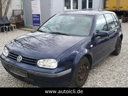 Blau Gebraucht 2002 VW Golf IV Limousine | 290 €