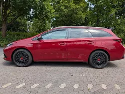 Rot Gebraucht 2018 Toyota Auris Touring Sports Kombi | 16.300 € (Fairer Preis)
