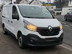 Gletscherweiss Gebraucht 2017 Renault Trafic Komfort Van | 11.900 € (Guter Preis)