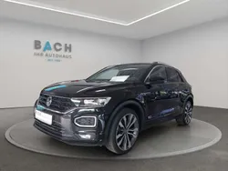 Deep black perleffekt Gebraucht 2021 VW T-Roc R-line SUV | 26.990 € (Fairer Preis)