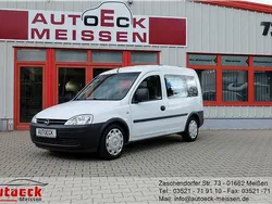 Weiß Gebraucht 2009 Opel Combo Van / Kleinbus | 5.950 € (Teuer)