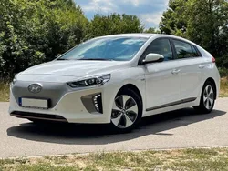 Weiß Gebraucht 2019 Hyundai Ioniq Premium Limousine | 16.490 € (Fairer Preis)