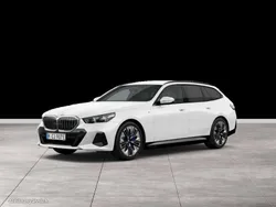 Alpinweiss Gebraucht 2024 BMW 530e Comfort Edition Kombi | 75.344 €