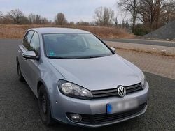 Silber Gebraucht 2009 VW Golf VI Kleinwagen | 4.500 €