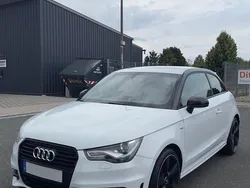 Weiß Gebraucht 2014 Audi A1 Ambiente Kleinwagen | 9.600 € (Fairer Preis)