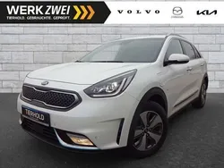 (swp) snow white pearl Gebraucht 2018 Kia Niro Spirit SUV | 17.490 € (Guter Preis)