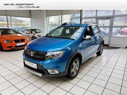 Blau Gebraucht 2017 Dacia Sandero Prestige Limousine | 9.980 € (Fairer Preis)