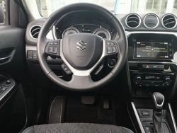 Weiss Gebraucht 2022 Suzuki Vitara Comfort SUV | 25.949 € (Teuer)